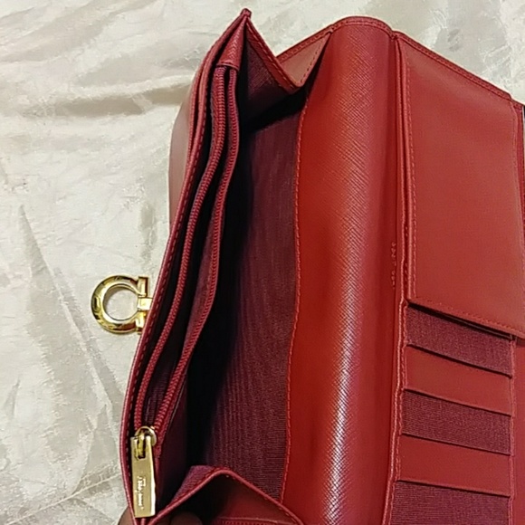 Salvatore Ferragamo Gancini Continental Wallet - Picture 6 of 8